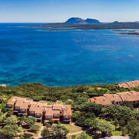 Porto Rotondo Sul Mare אולביה